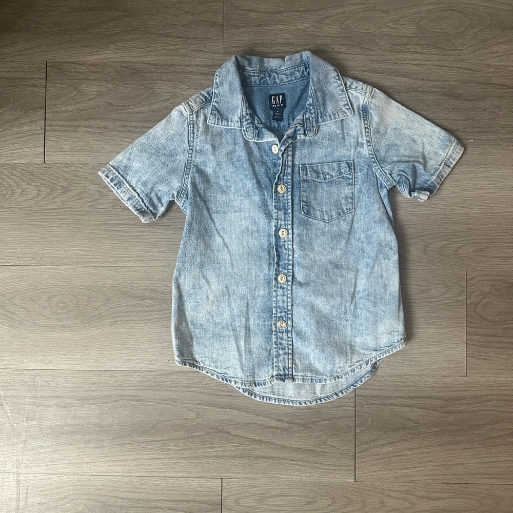 GAP Blue Button Down Shirt Short Sleeve Casual